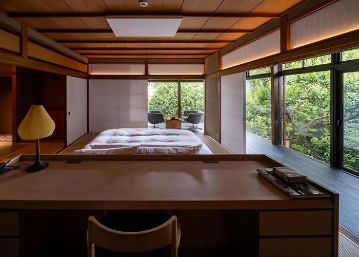 Momoyama Onsen Tsukimikan